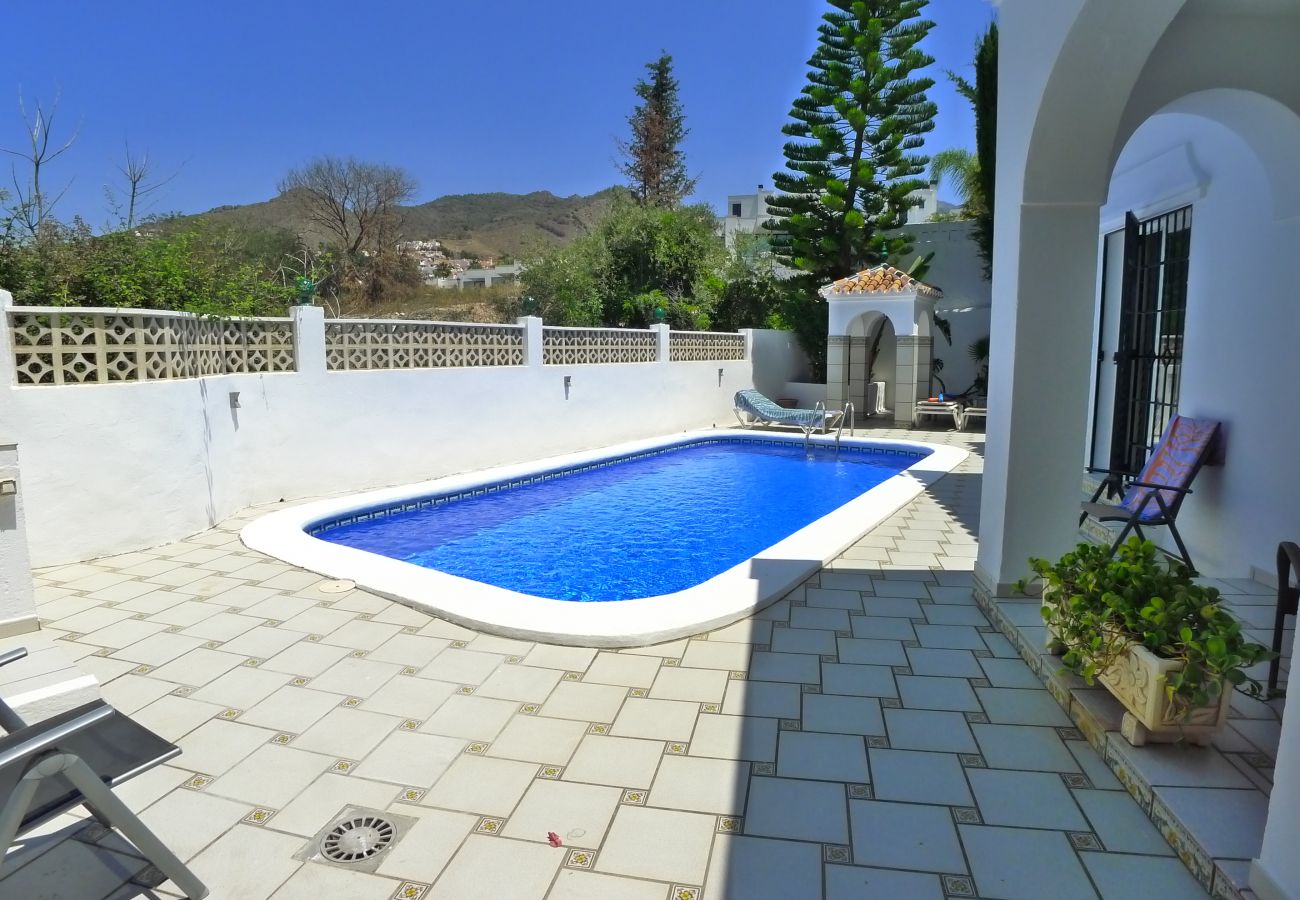 Villa en Nerja - 3 Dormitorios | Villa Golondrinas | CG R916