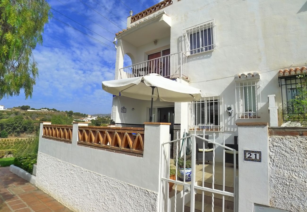 Casa adosada en Nerja - 9 personas | Casa Vista Bella | CG R1248