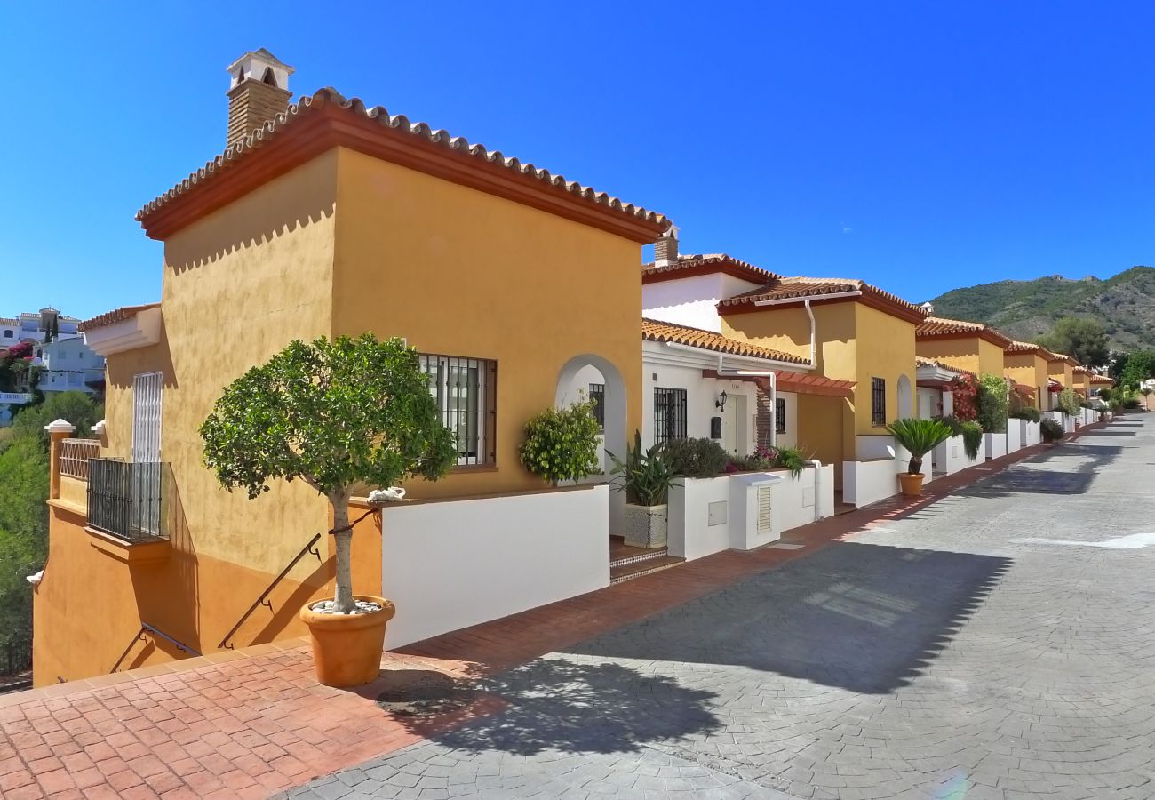 Casa adosada en Nerja - 3 Dormitorios | Aljamar 19A | CG R1086