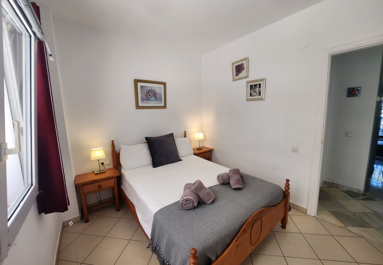 Apartment in Nerja - Sleeps 4 | Stella Maris | CG R908