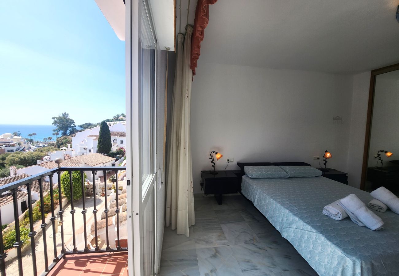 Villa in Nerja - Sleeps 8 | Villa Pinomar | CG R865