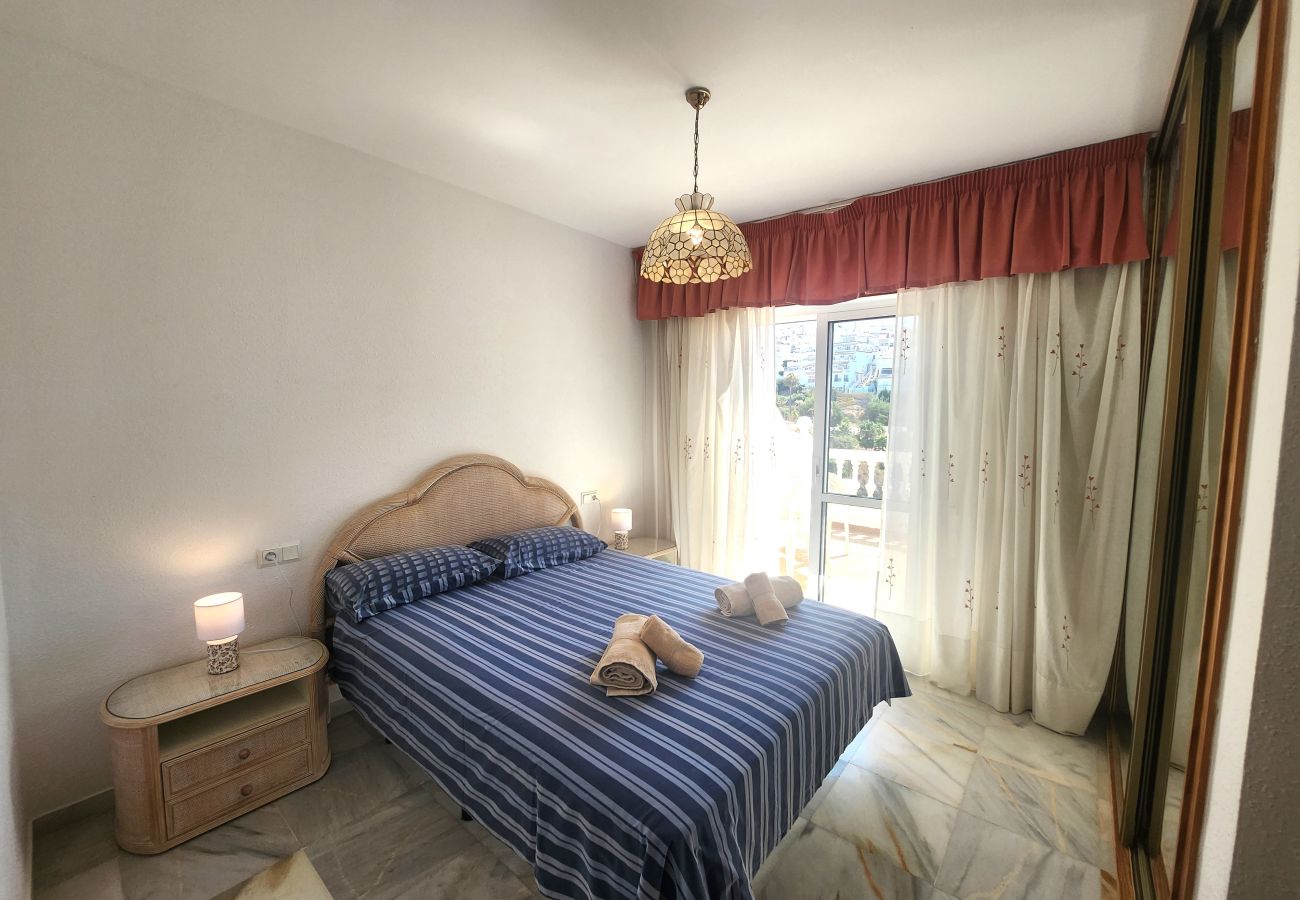 Villa in Nerja - Sleeps 8 | Villa Pinomar | CG R865