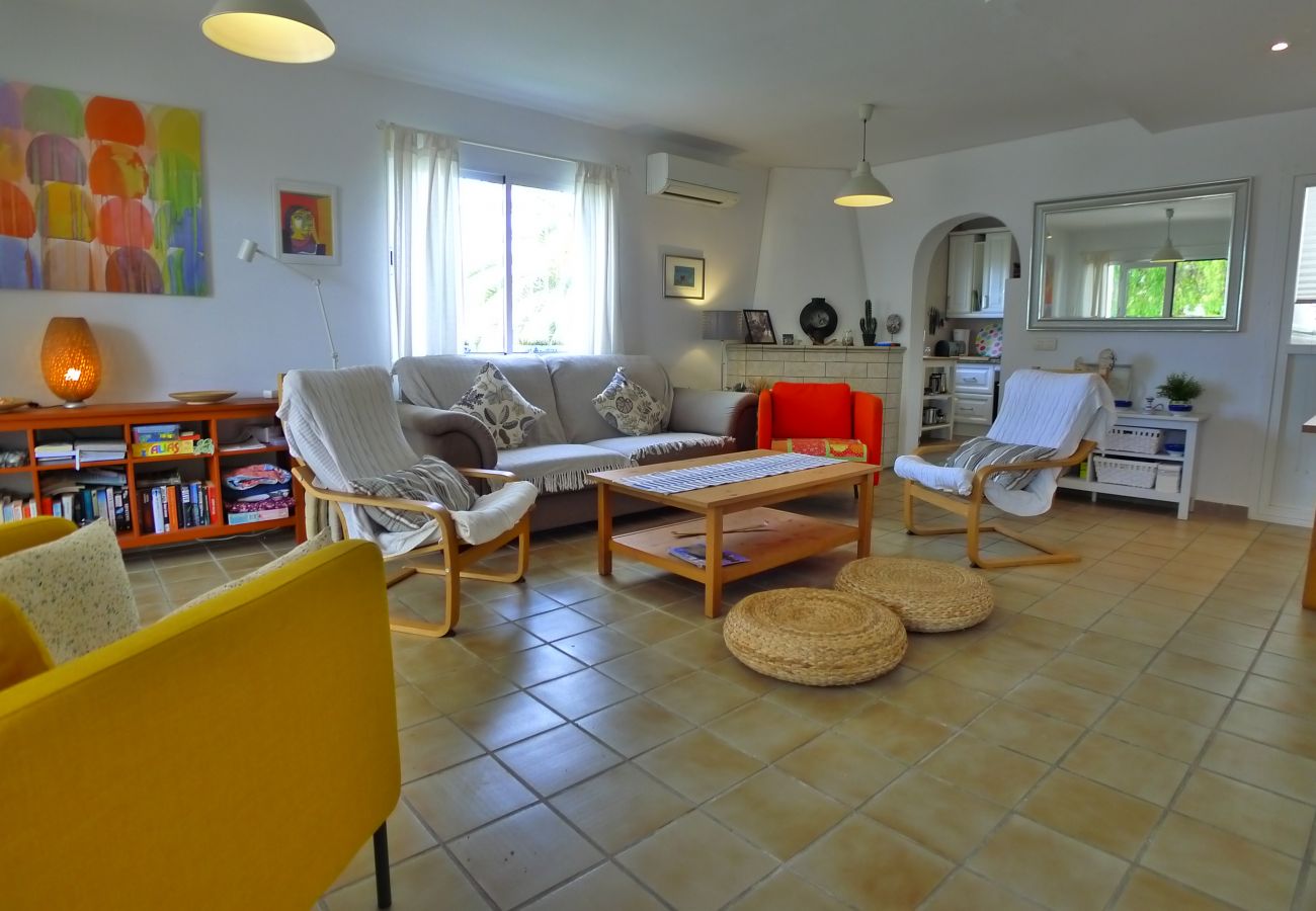 Townhouse in Nerja - Sleeps 9 | Casa Vista Bella | CG R1248