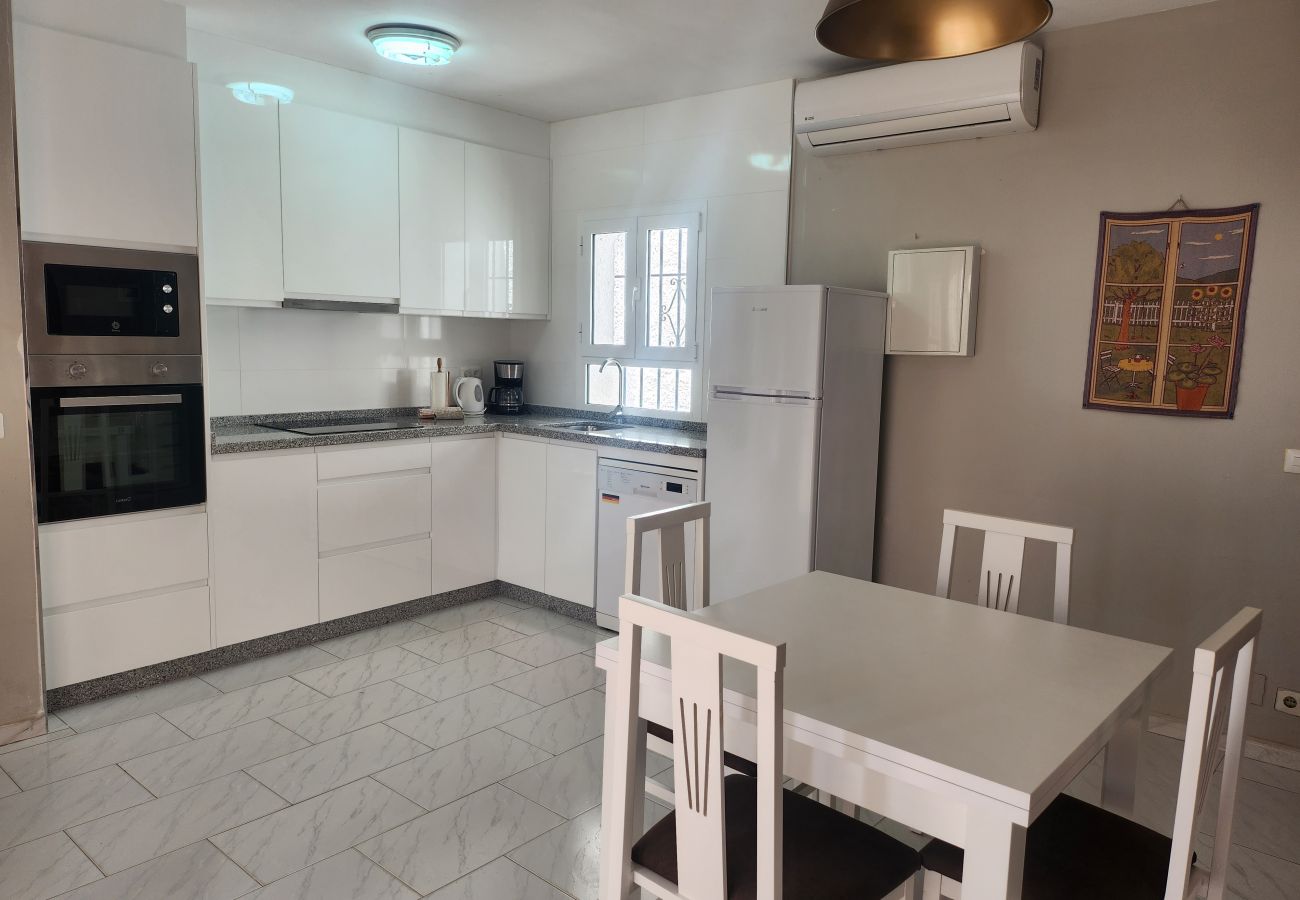 Apartment in Nerja - Sleeps 5 | Azahara 9 | CG R1000