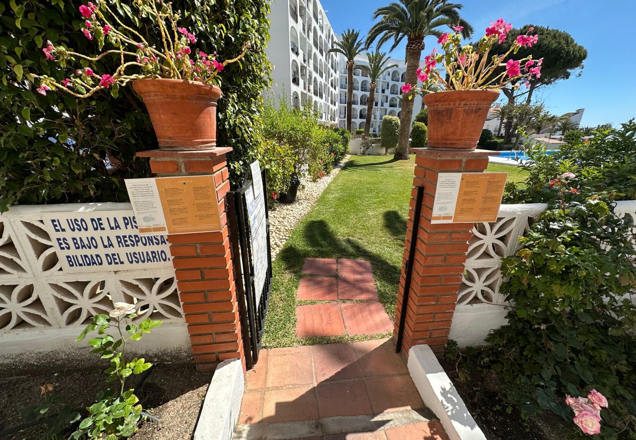 Apartment in Nerja - 2 Bedrooms | Carabeo | R1345