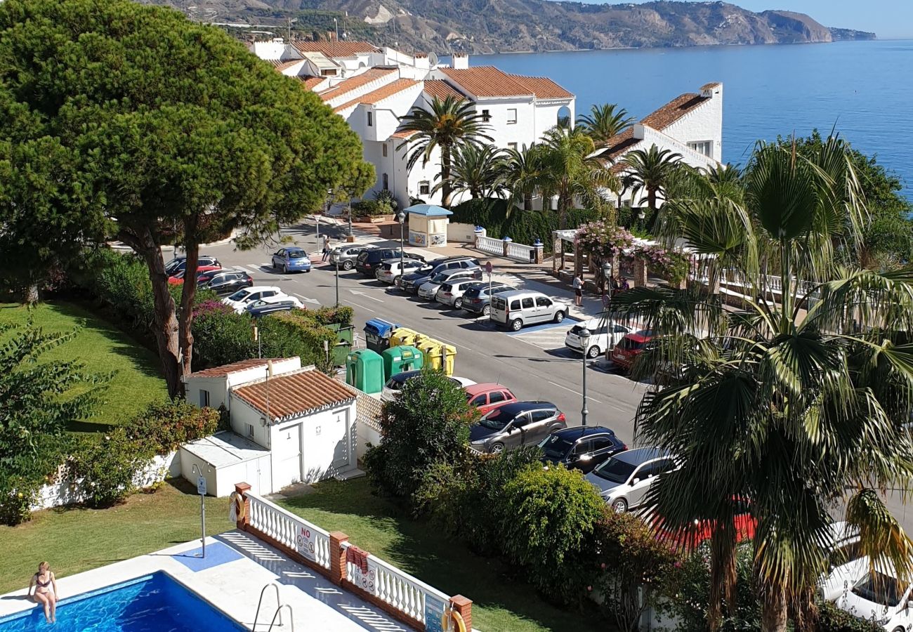 Apartment in Nerja - 2 Bedrooms | Carabeo | R1345