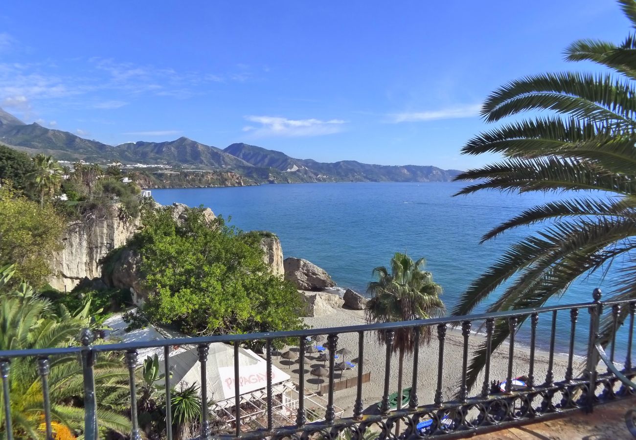 Apartment in Nerja - R1364 Cala de Nerja Apartment